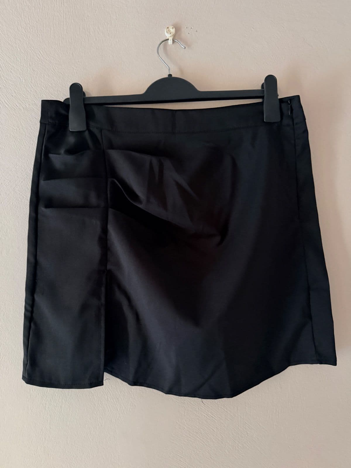 Black skirt