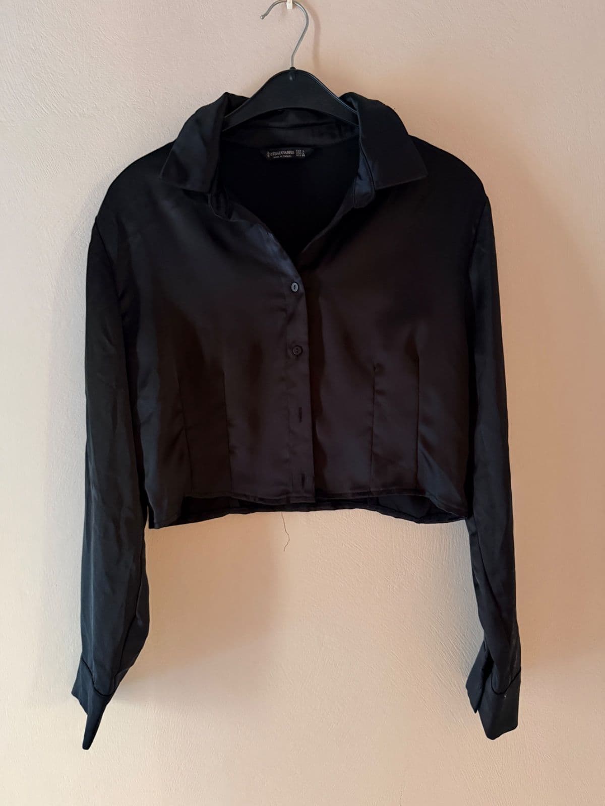 Black shirt