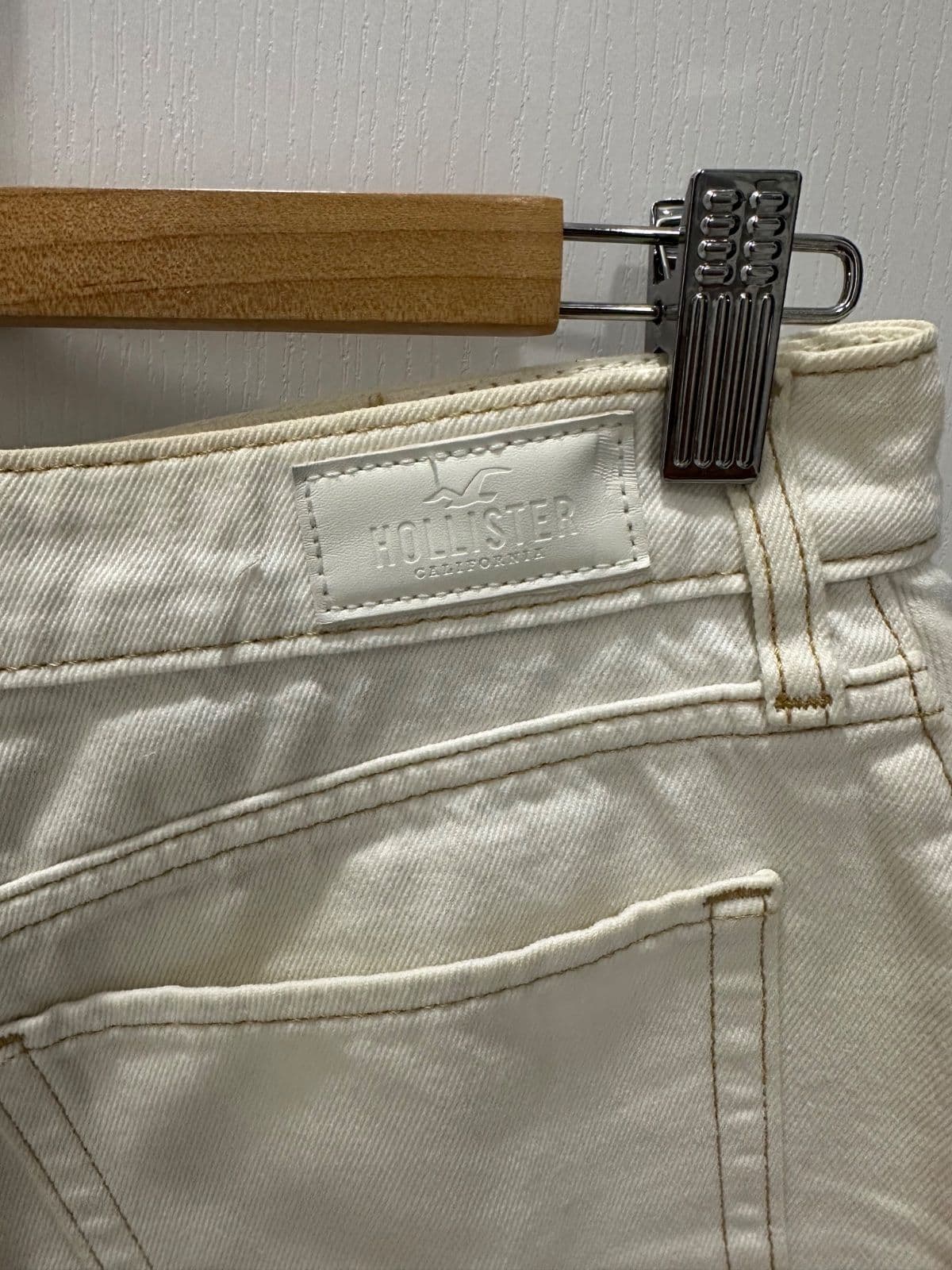 Off-White Hollister High-Rise Denim Shorts - M