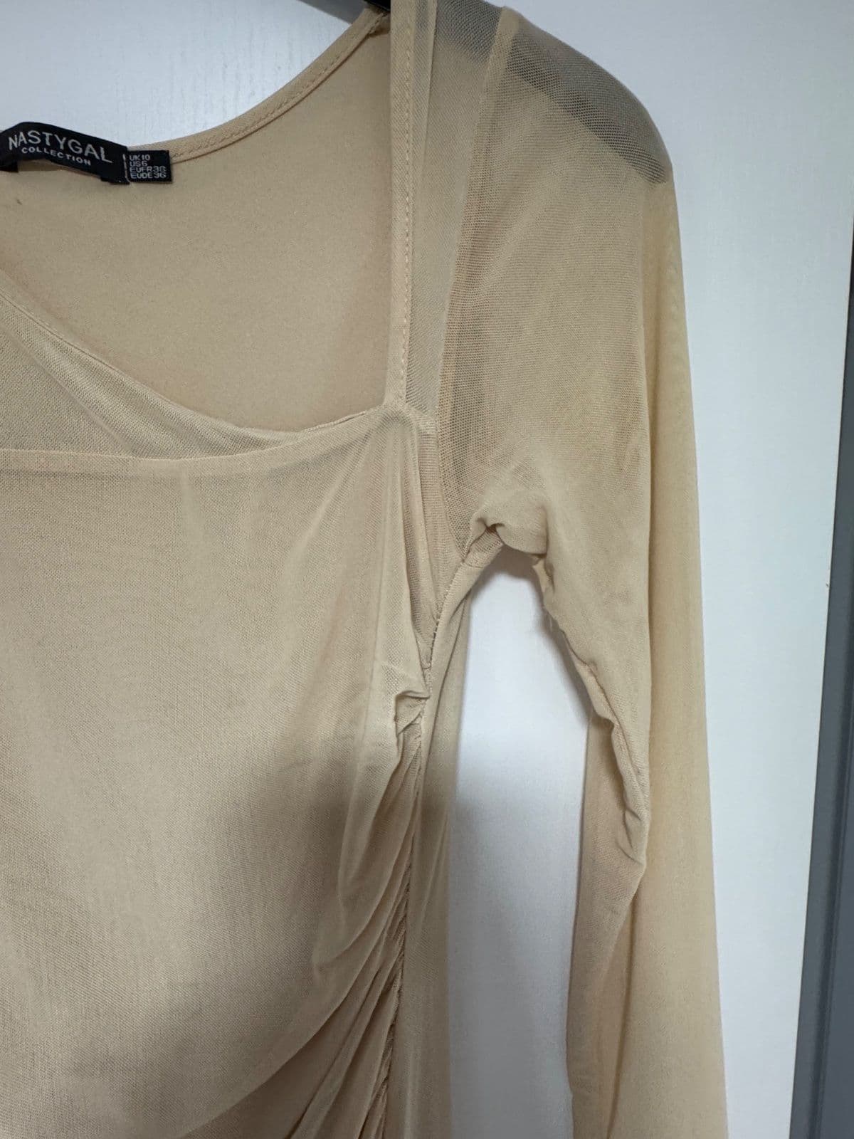 Nasty Gal Cream Ruched Midi Sleeve Dress - M