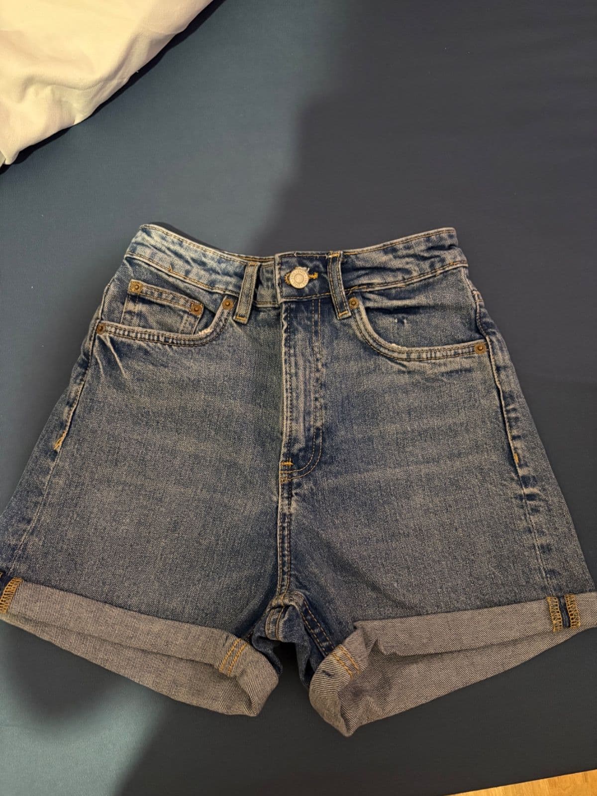 Zara hight waisted jean shorts