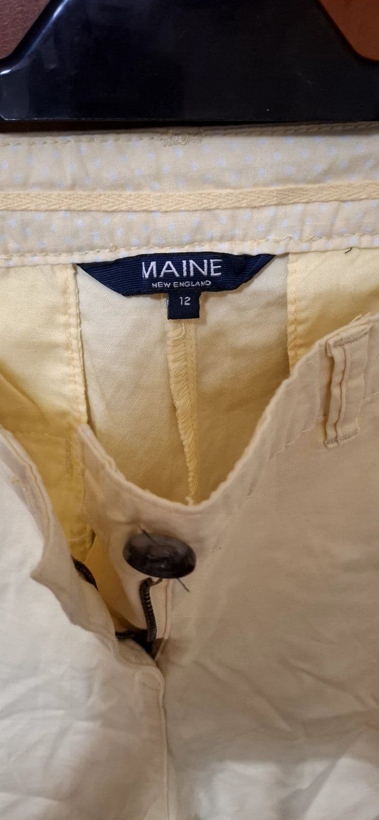 Maise yellow short pants