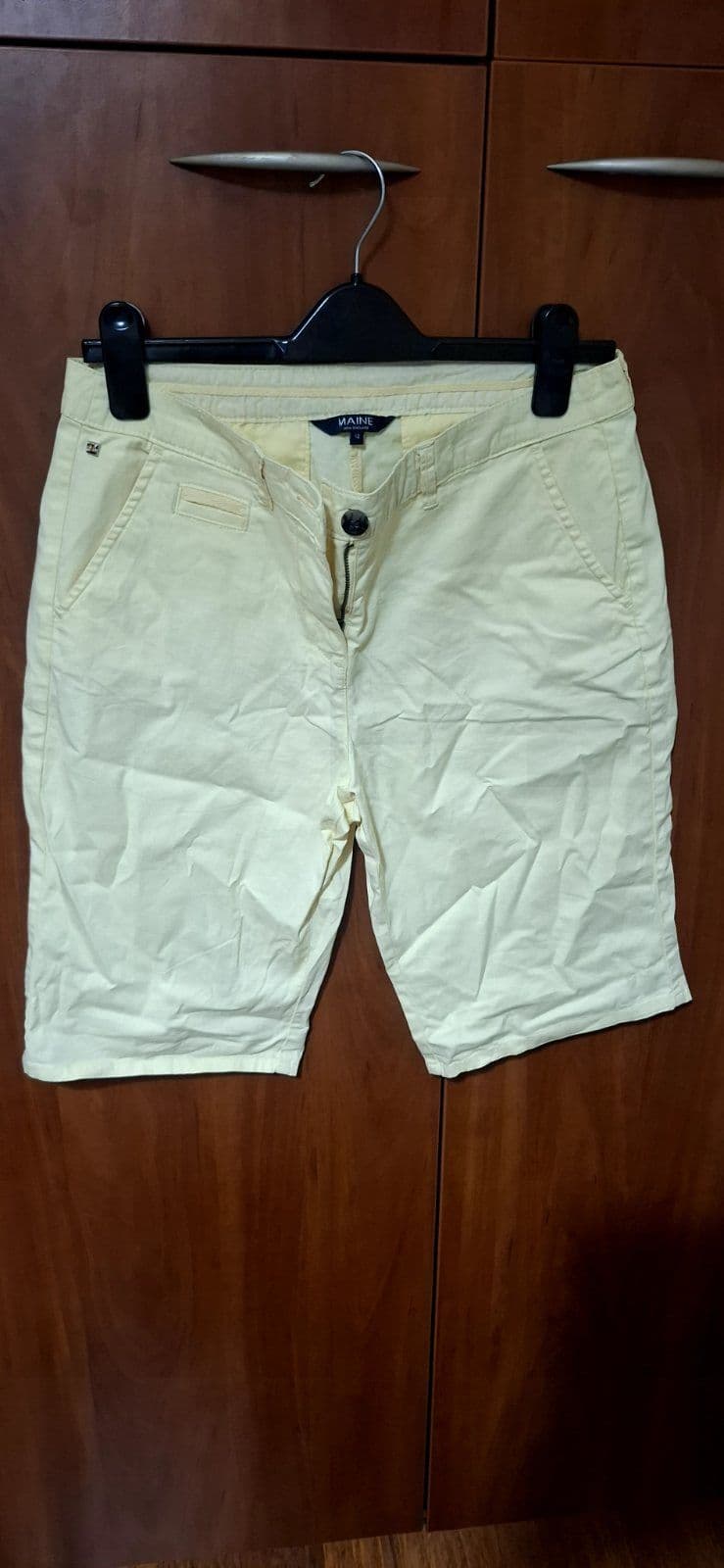 Maise yellow short pants